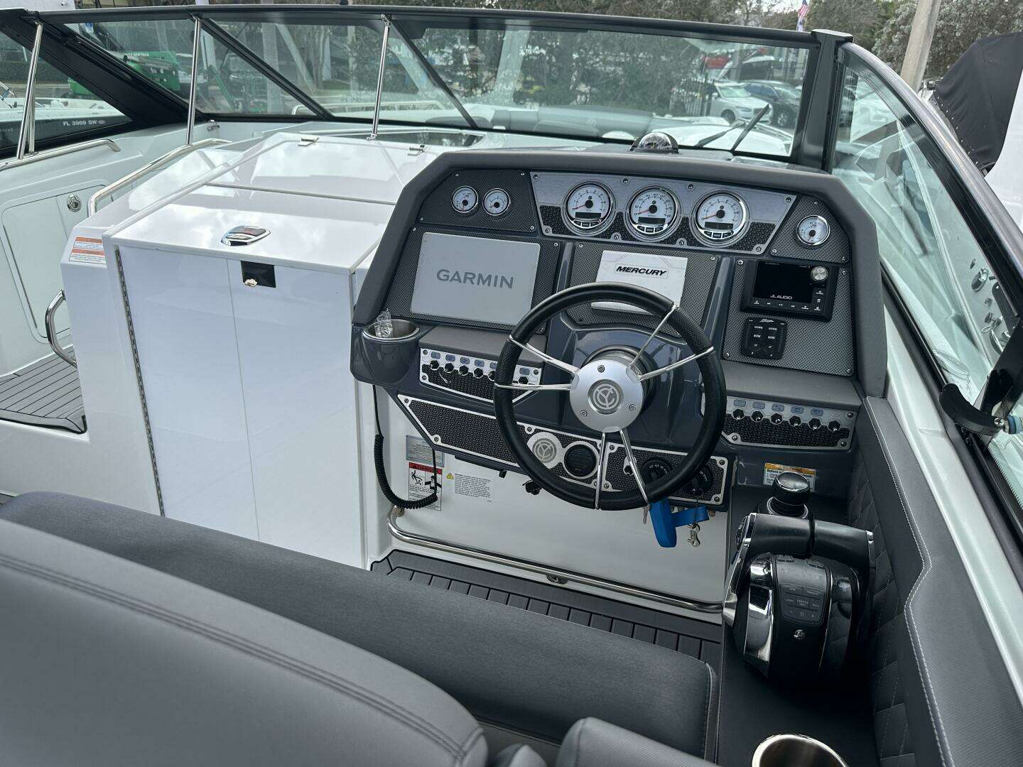 2019 Cruisers Yachts 338 Outboard - Image 45
