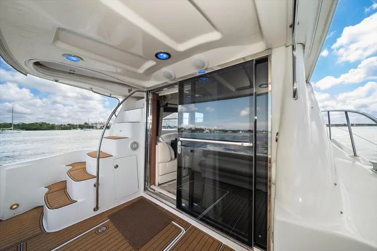 2007 Sea Ray 52 Sedan Bridge - Image 29