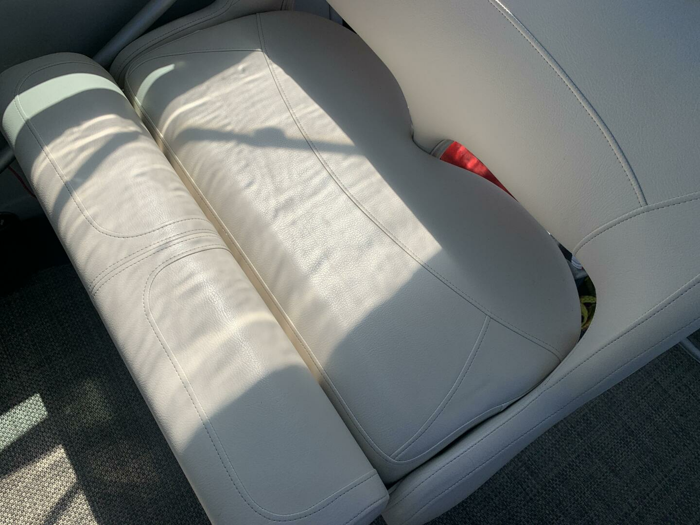 2018 Crownline 264 CR - Image 13