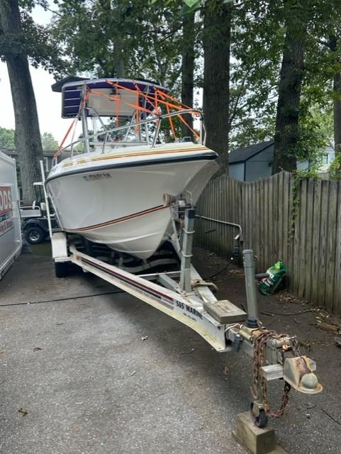 2002 Fountain 25 C/C