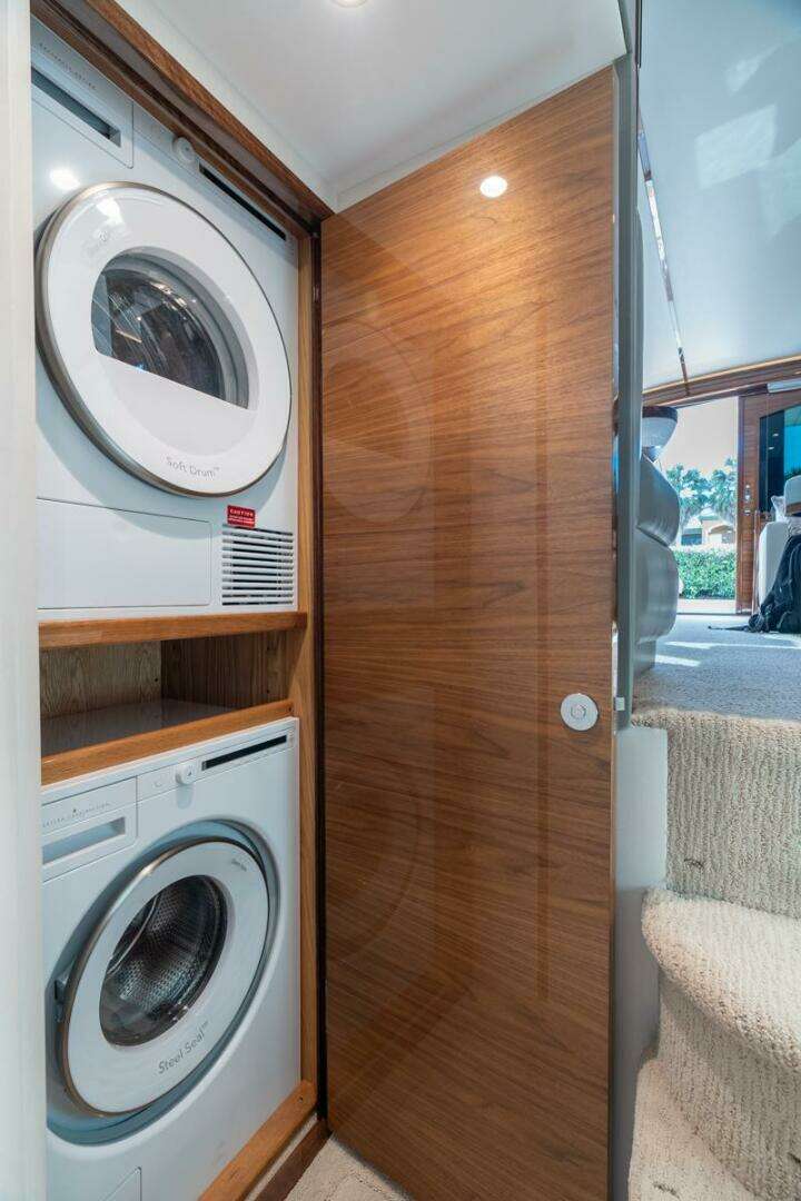 2026 Viking 54 Convertible - Image 8