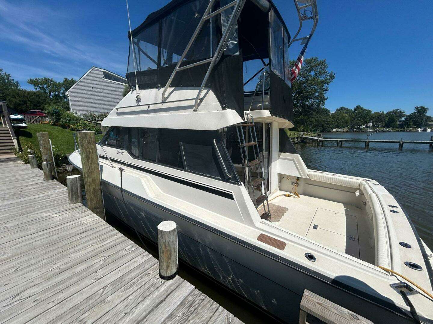 1990 Silverton 34 Convertible - Image 4