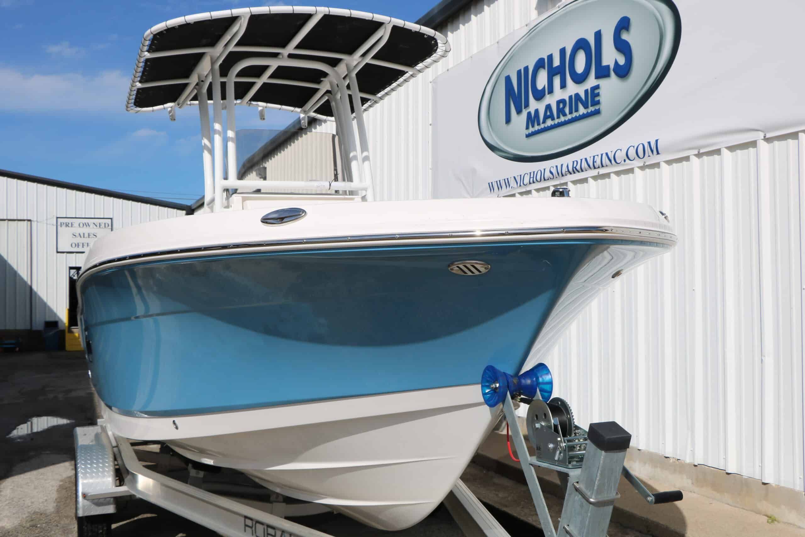 2026 Robalo R200 Center Console - 5