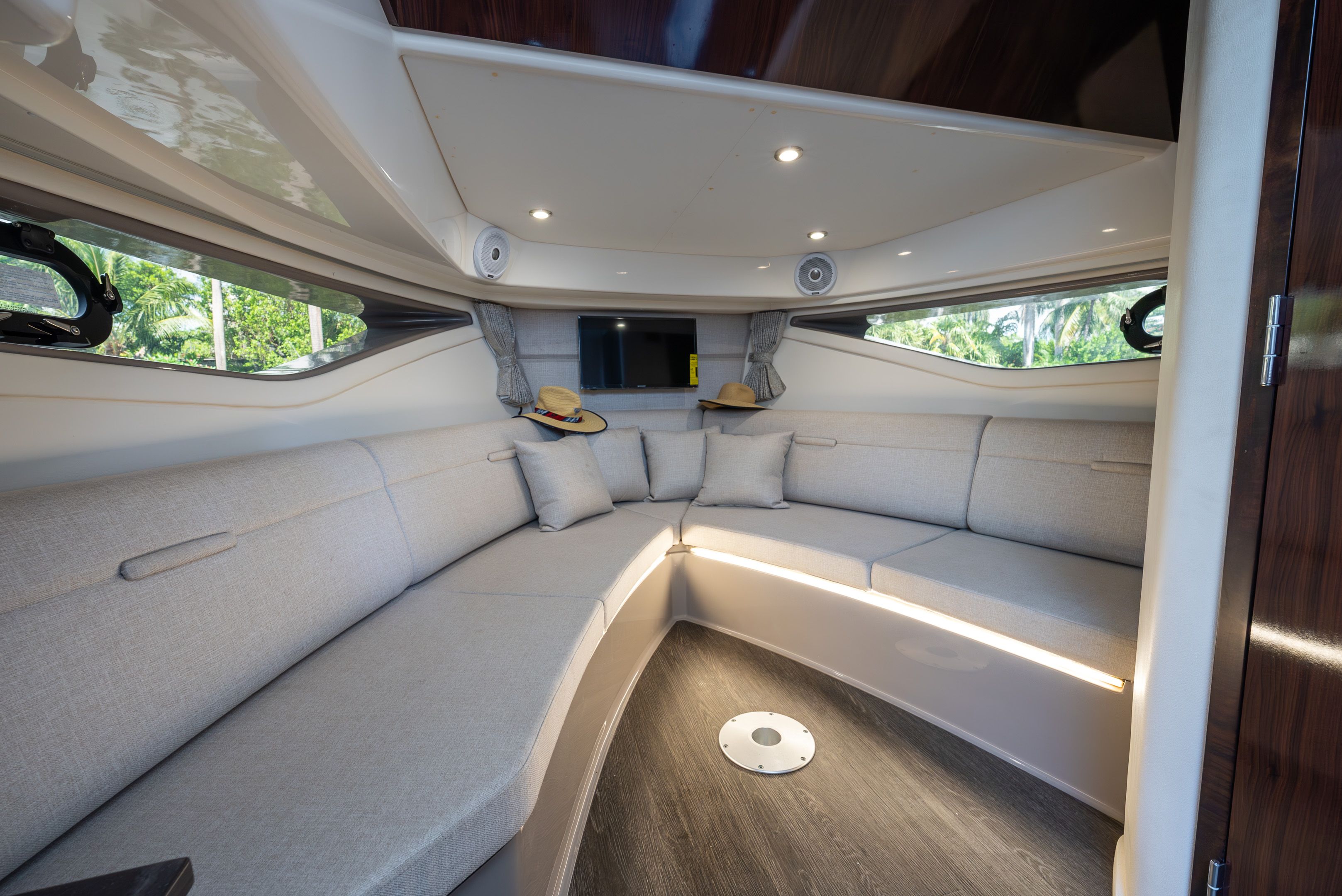 2020 Sea Ray Sundancer 320 - 31