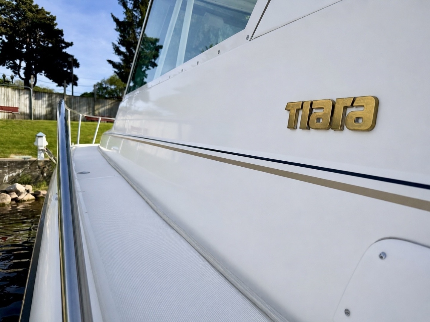 1999 Tiara Yachts 4100 Open - Image 31