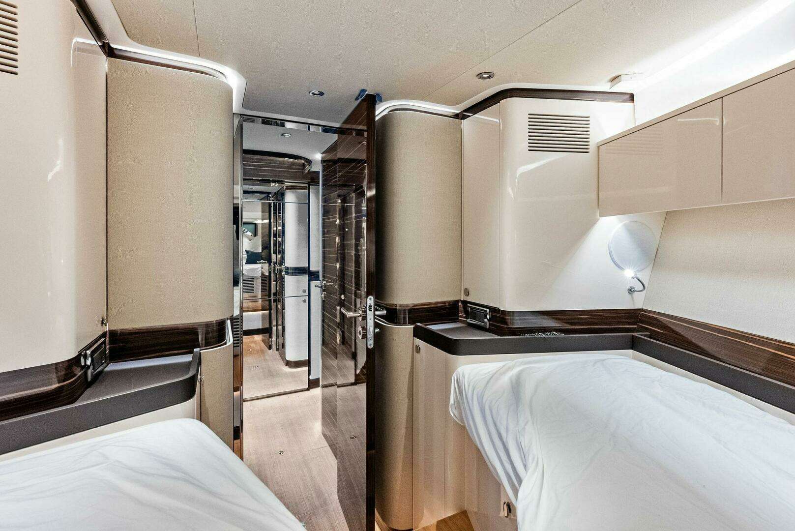 2024 Zeelander Z5 - Image 52