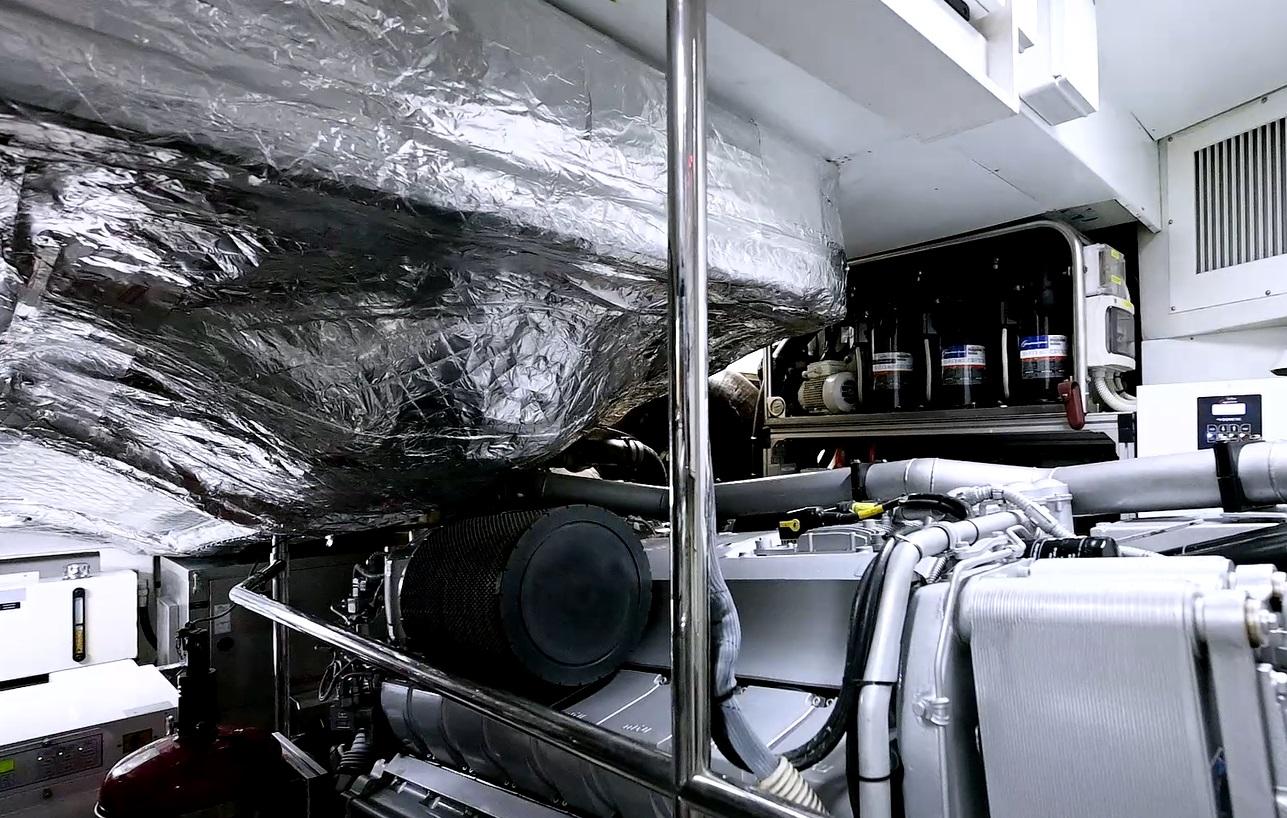 2015 Pershing 92 - 12