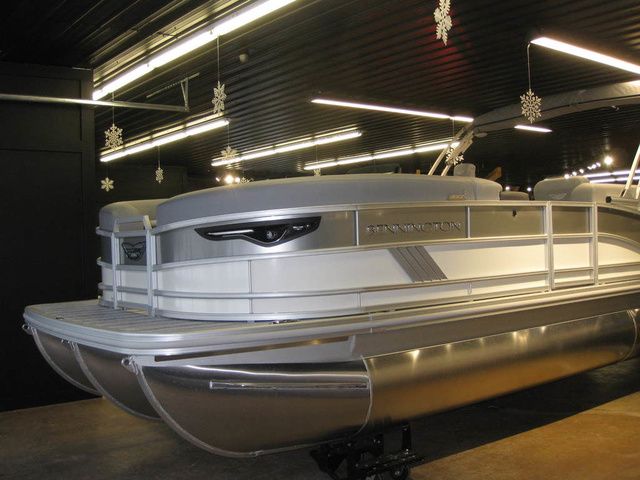 2026 Bennington 24MSLSF Tritoon W/200 HP Yamaha Motor