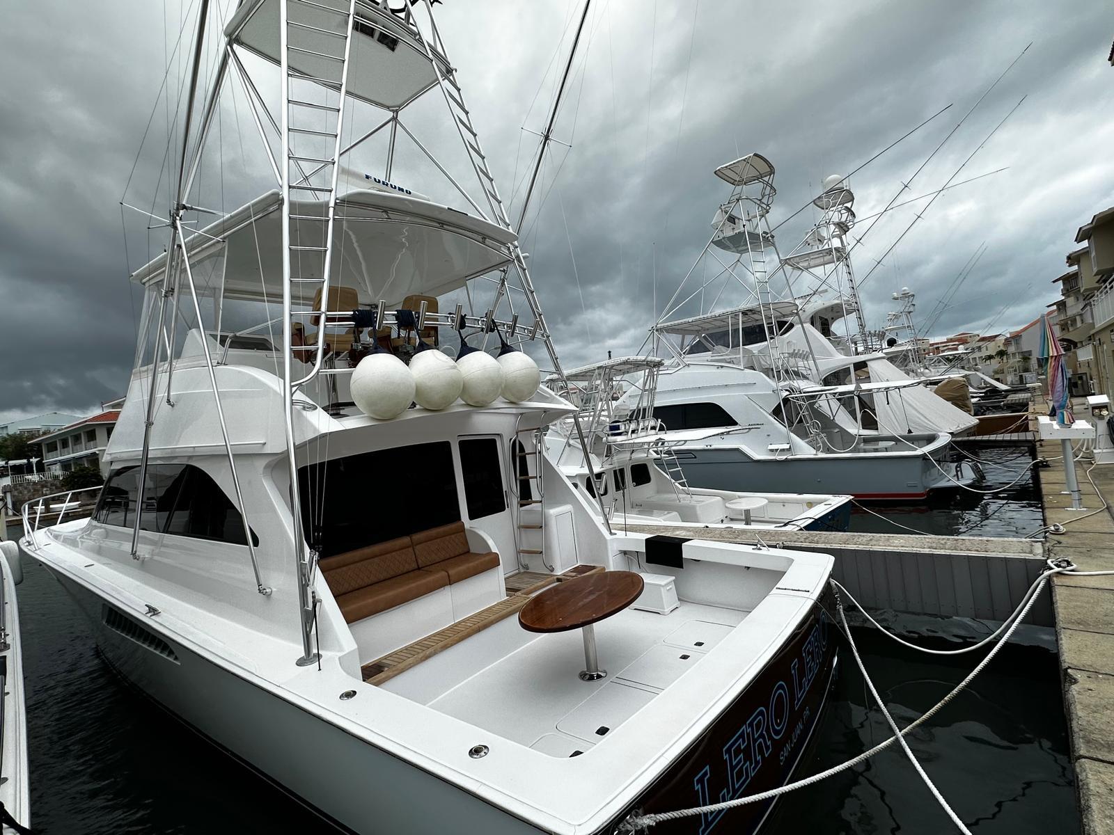 2003 Viking 52