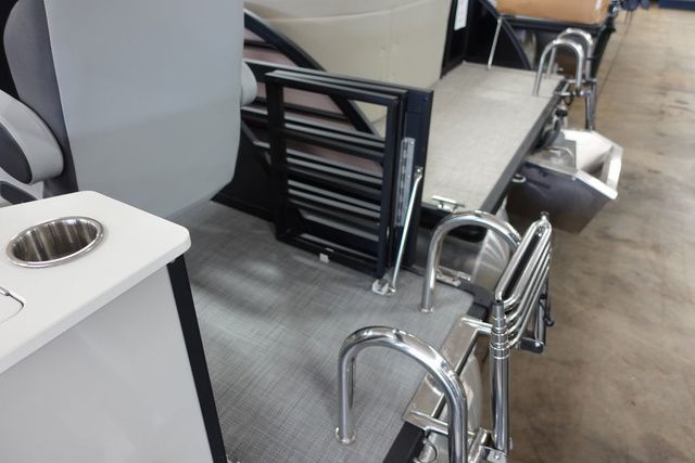 2023 Flagship Pontoons Discover Rear Fish D22 RF - 19