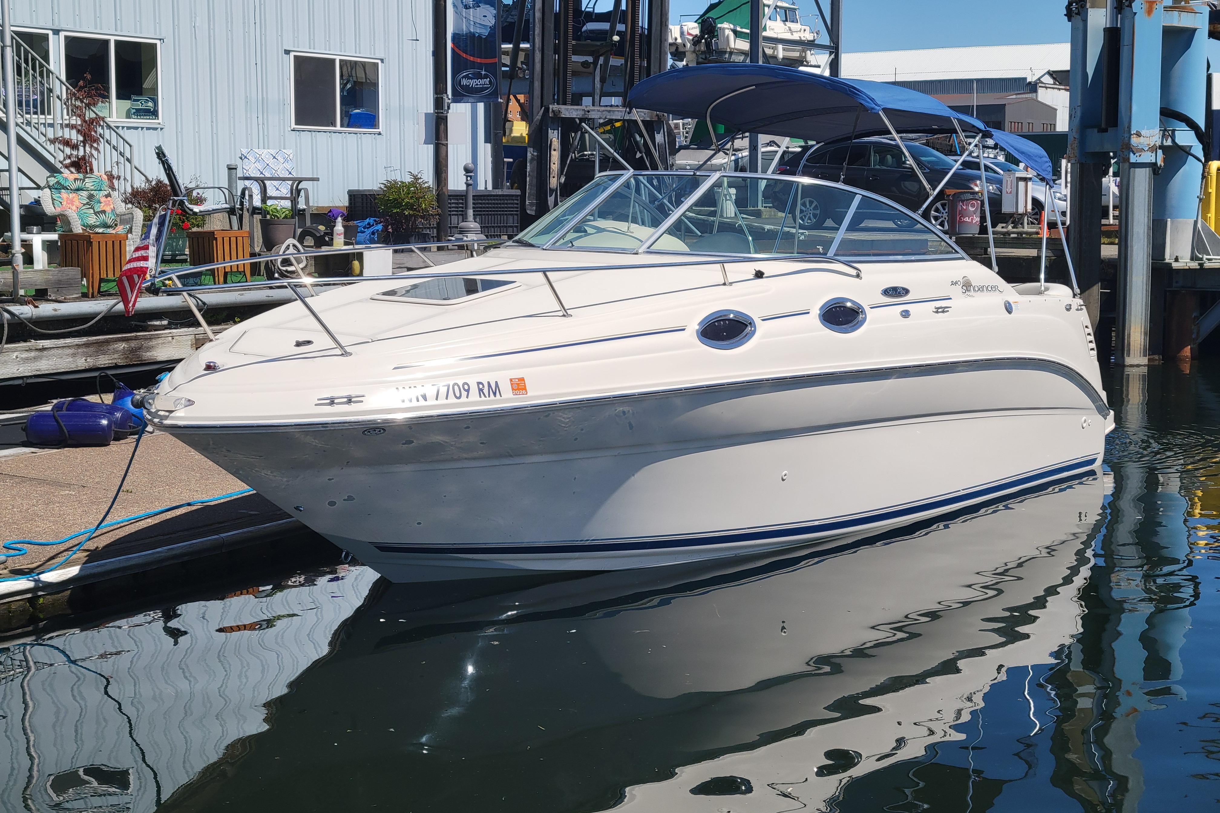 2004 Sea Ray 240 Sundancer
