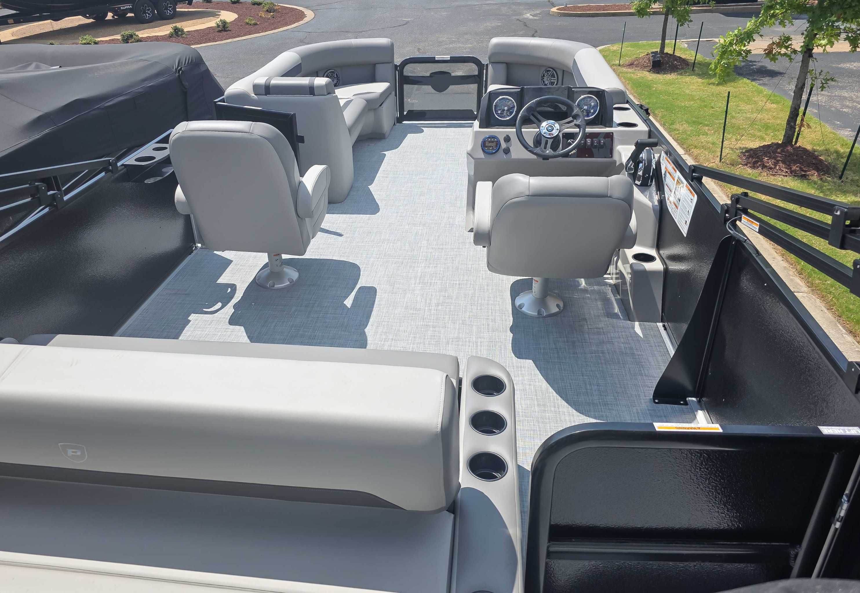 2025 Premier 220 SUNSCAPE RL - 9