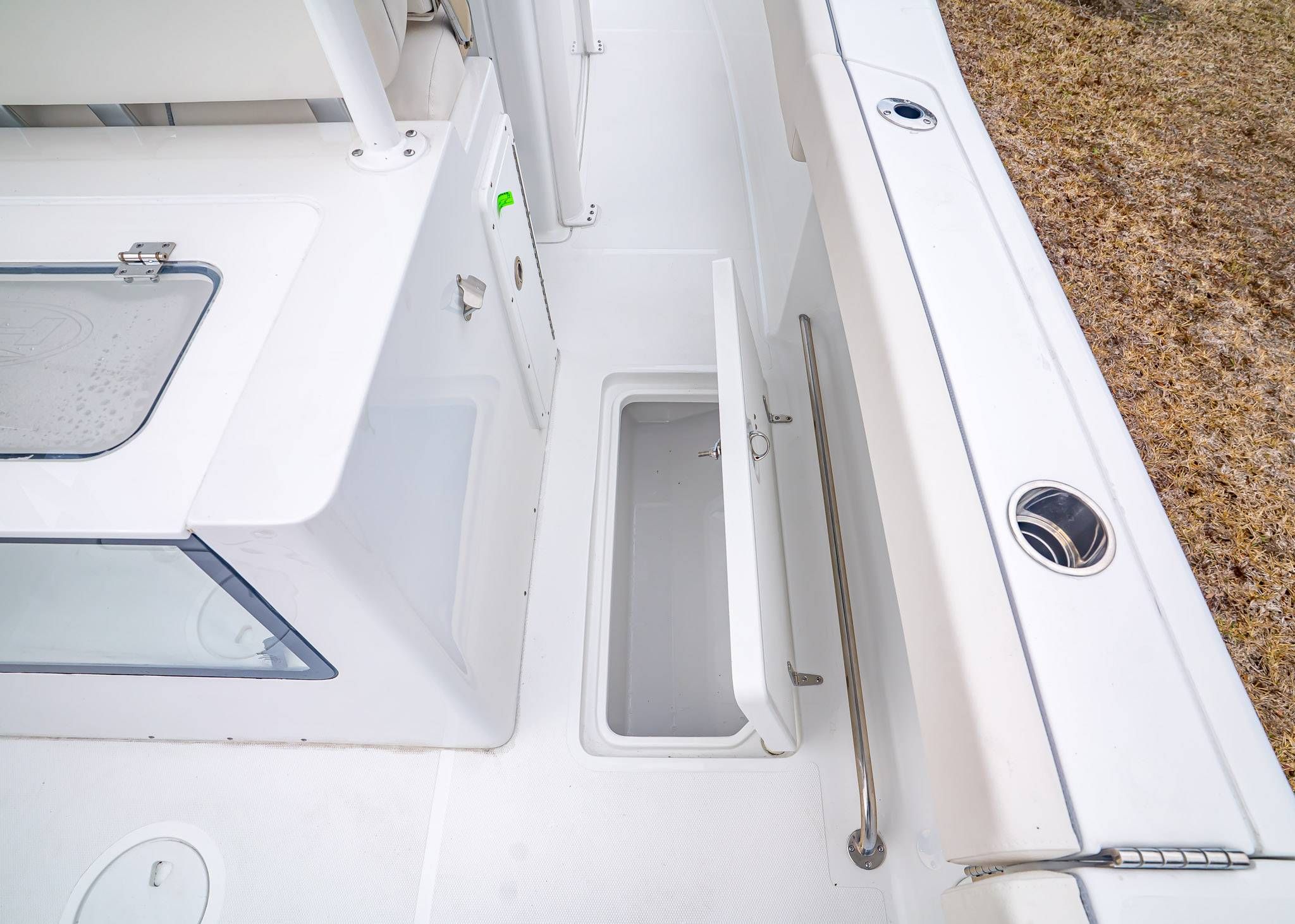 2026 Sea Hunt Gamefish 28 Coffin Box - 15