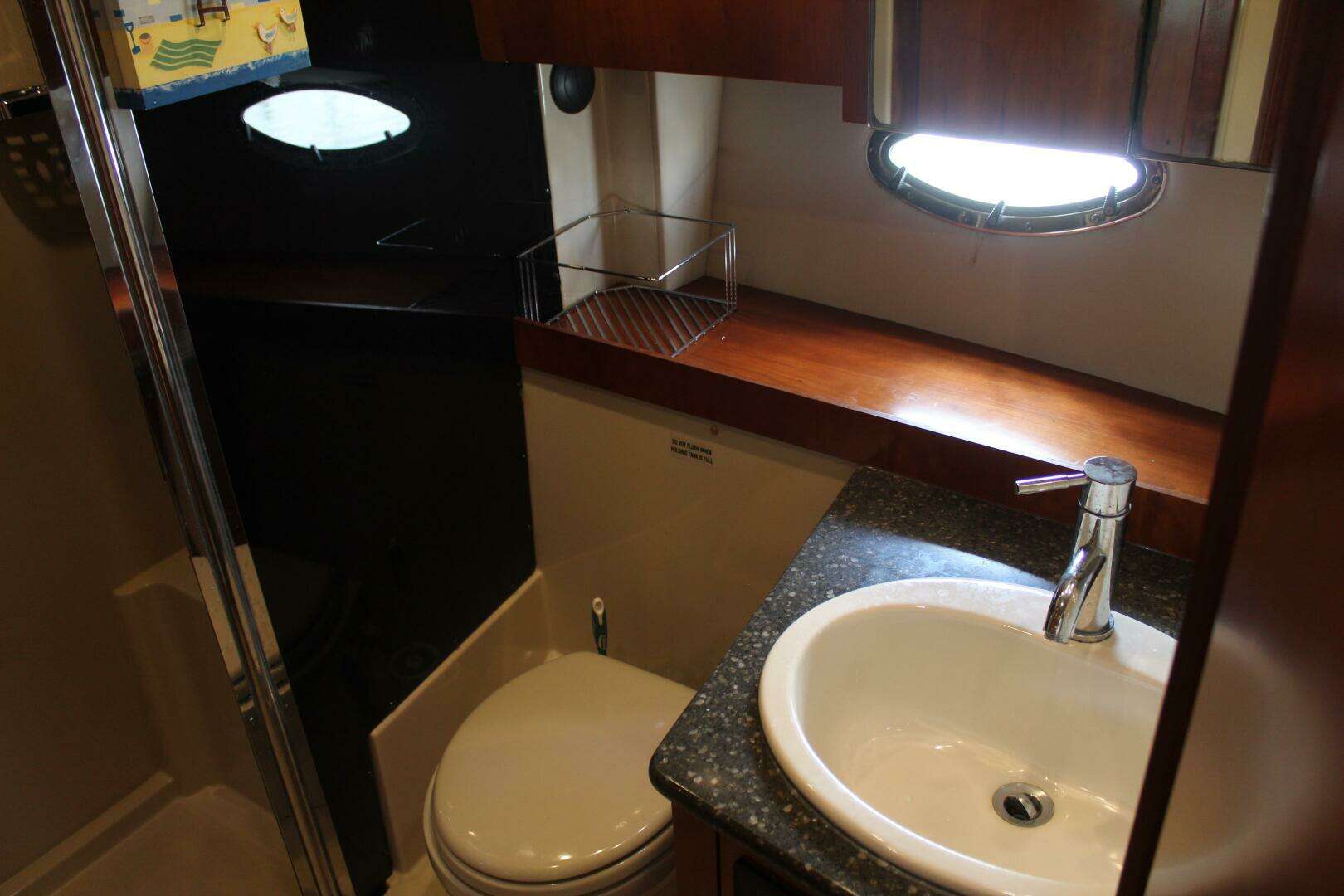 2007 Cruisers Yachts 420 Express - Image 32