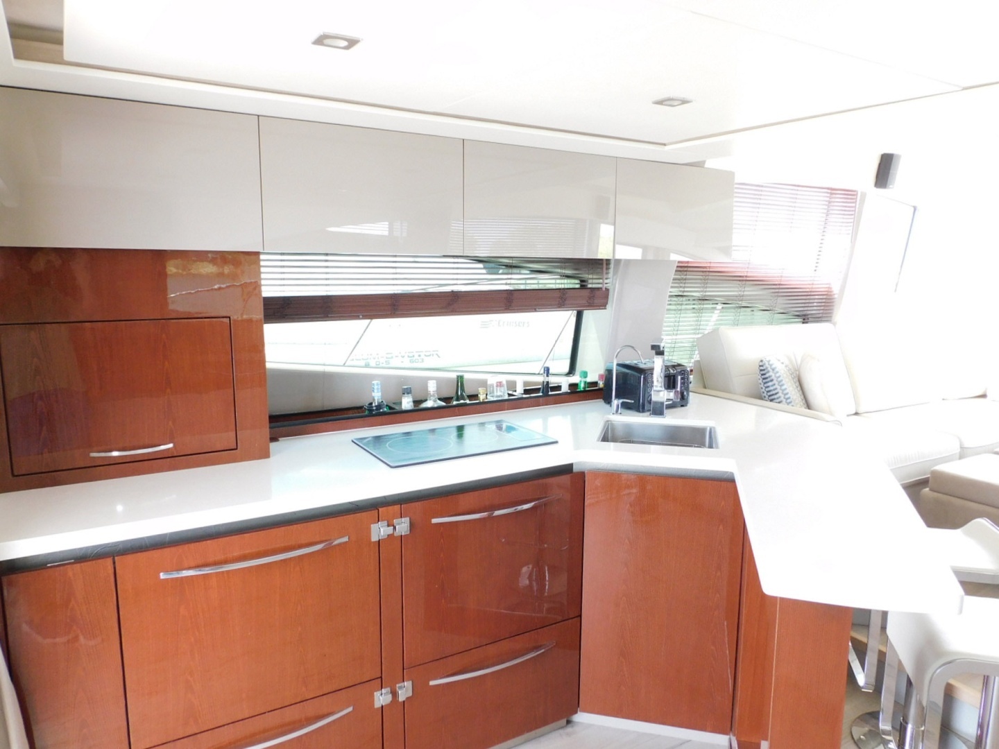 2019 Sea Ray 550L - Image 60