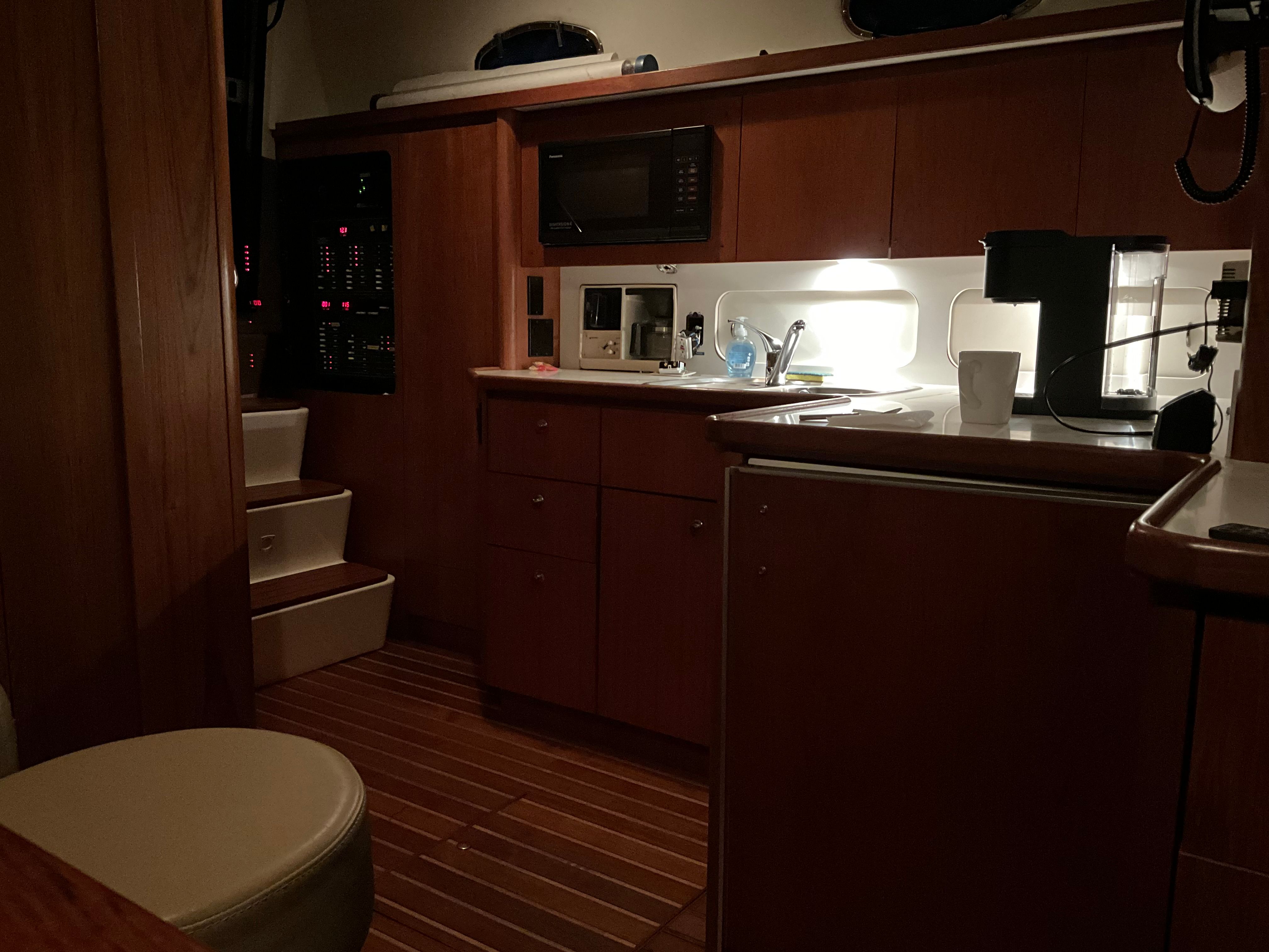 1996 Tiara Yachts 4000 Express - 18