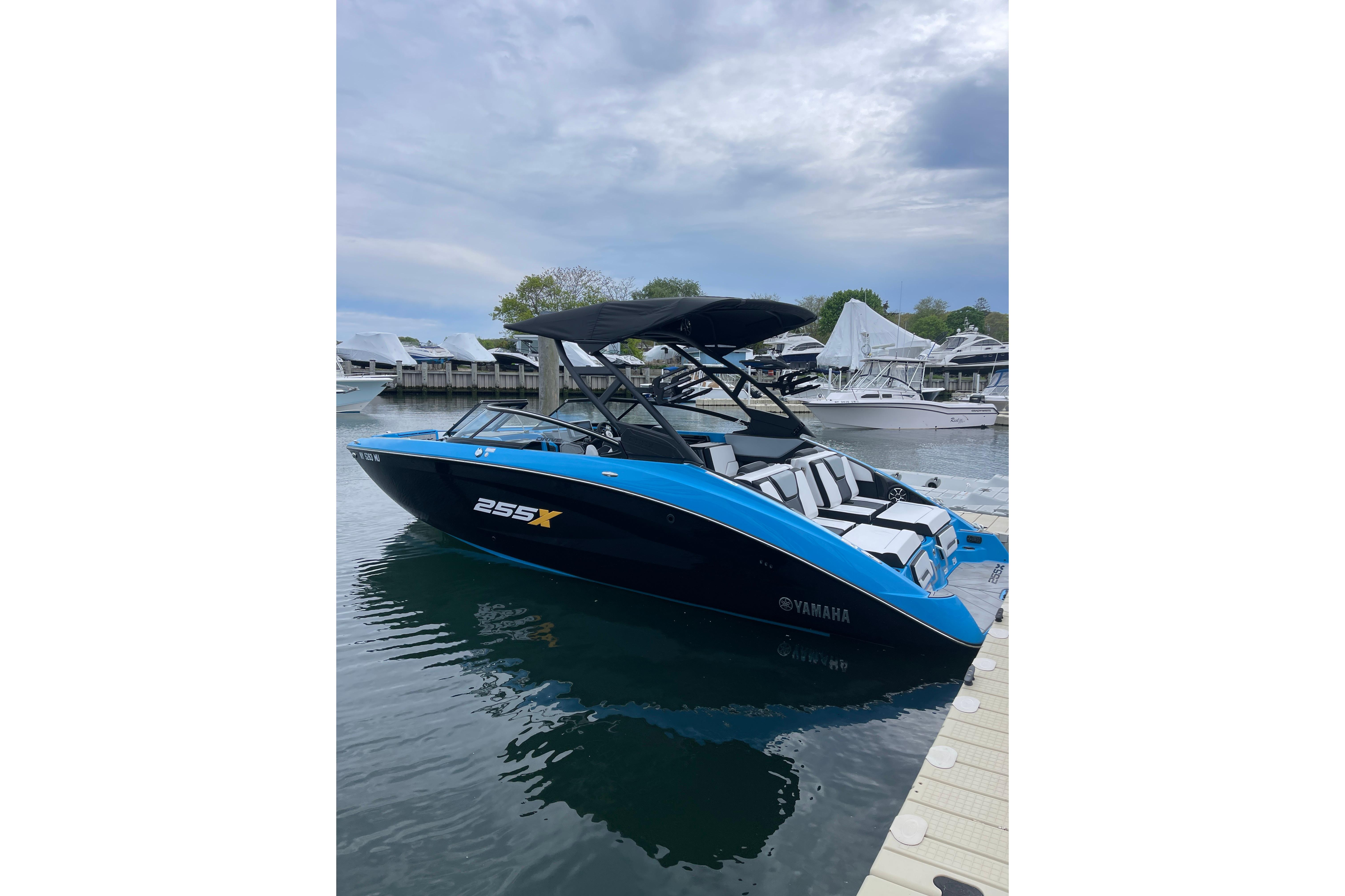 2023 Yamaha Boats 255XD
