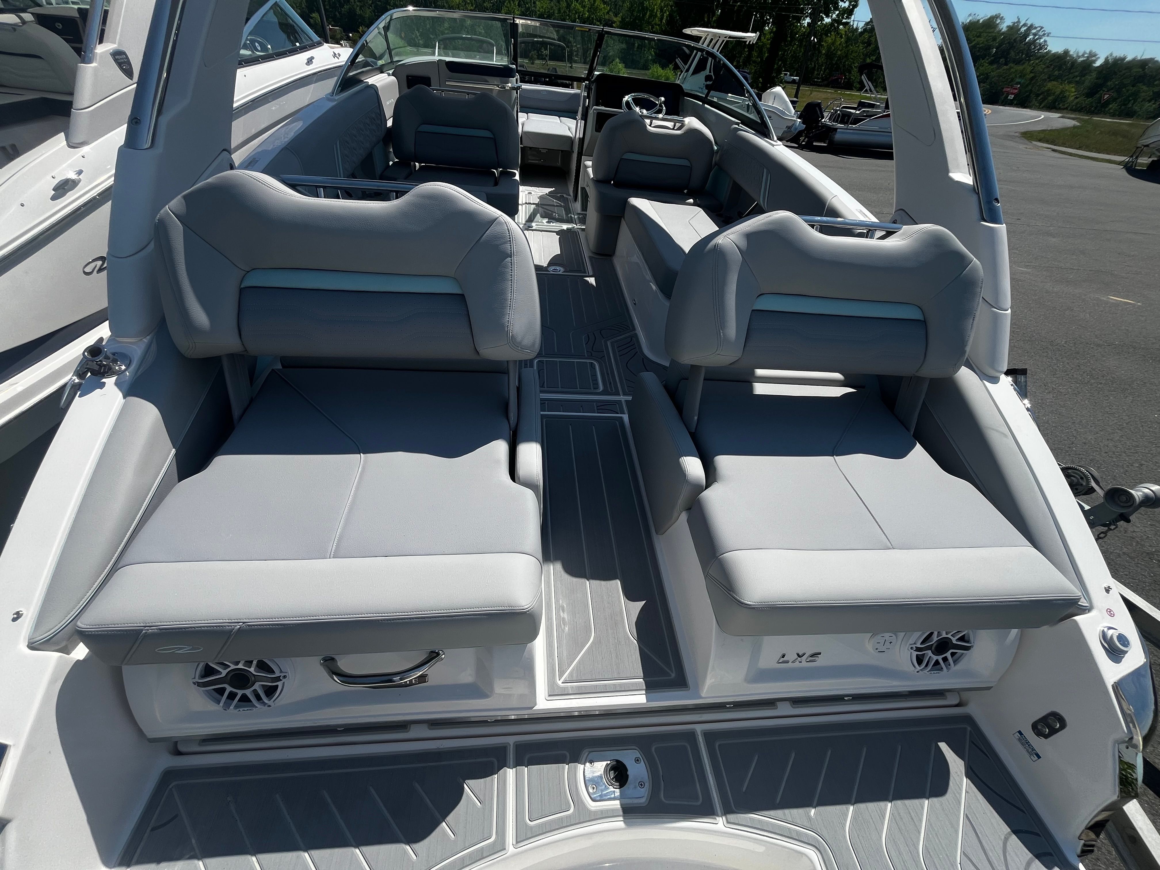 2026 REGAL LX6 - Image 7