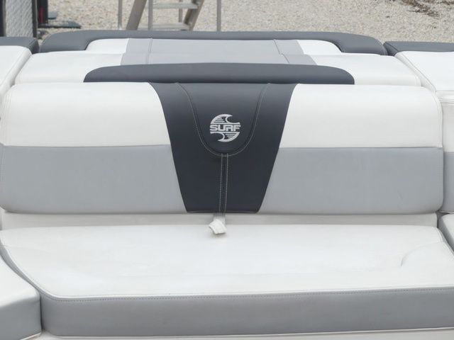 2021 Chaparral 23 Surf - 23
