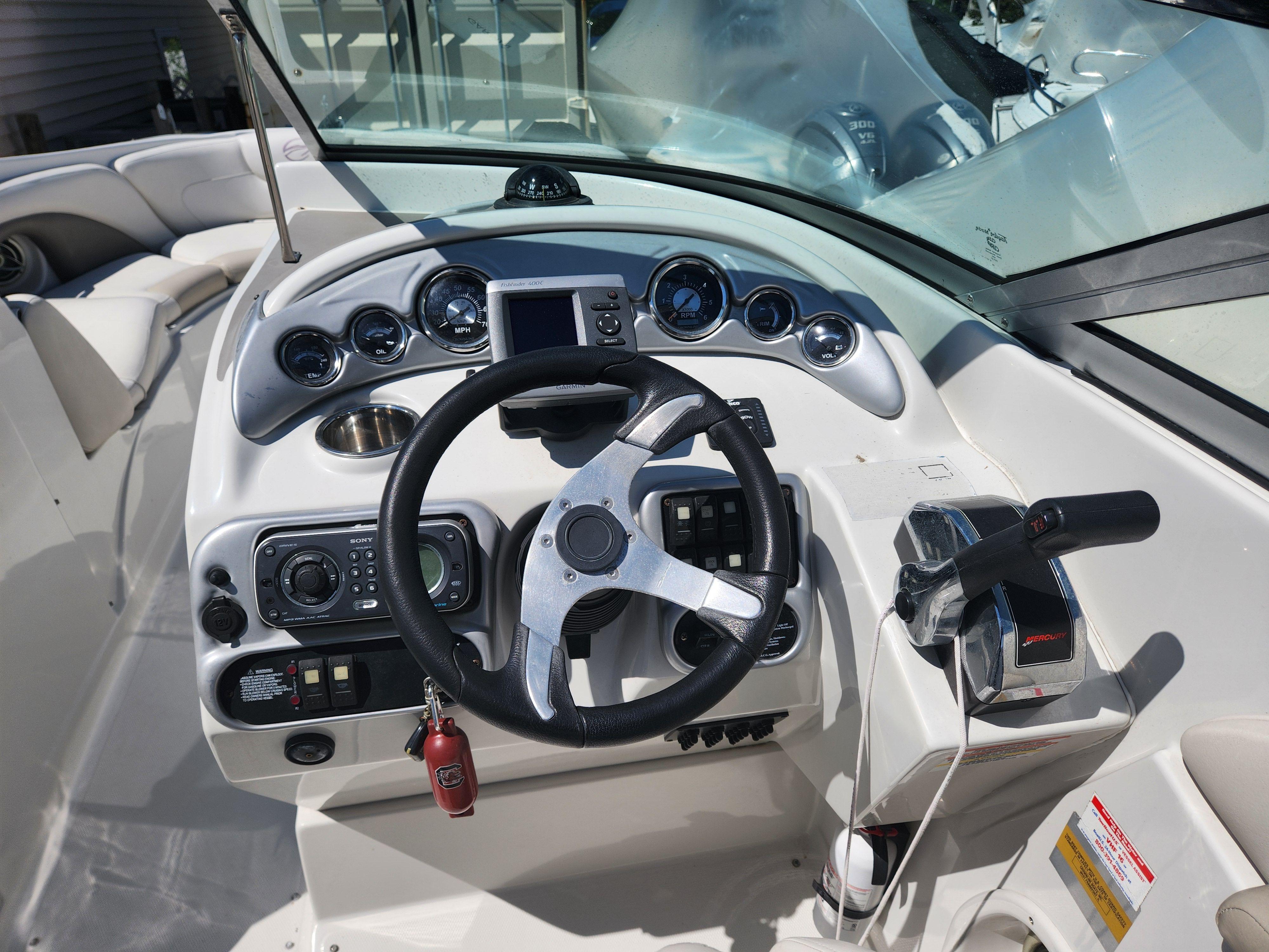 2009 CROWNLINE 300 LS - Image 10