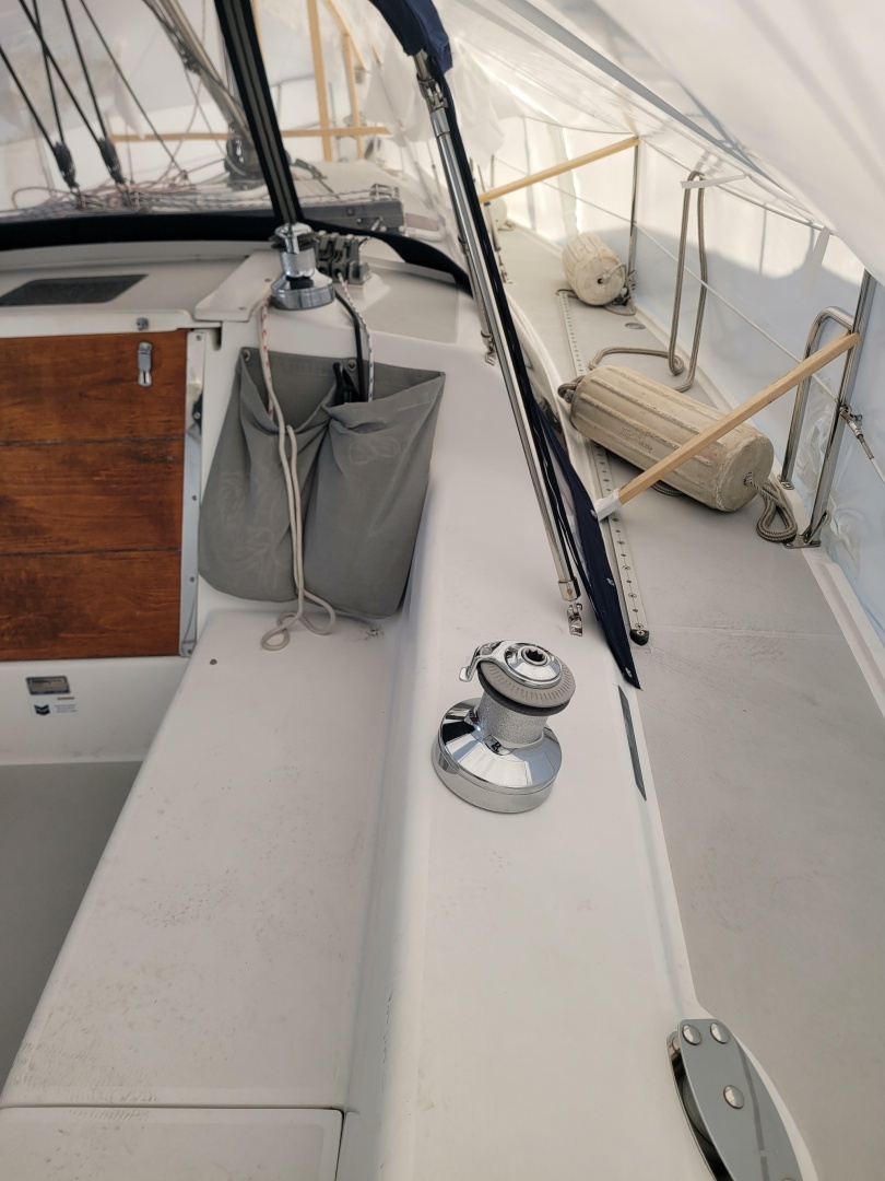 2006 Catalina 320 - Image 16