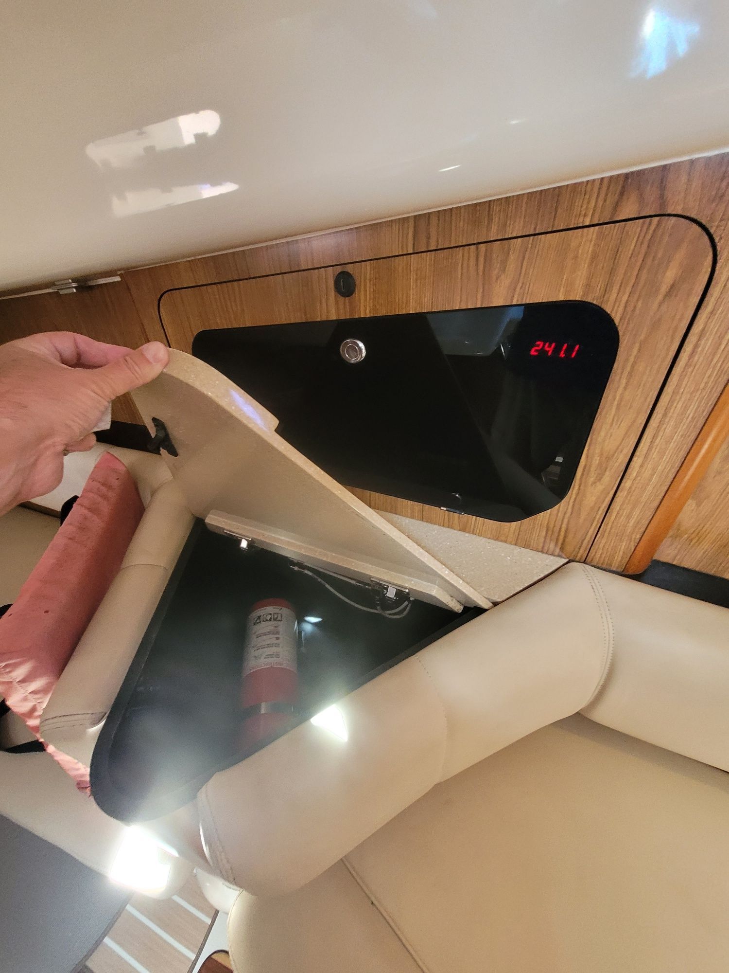 2009 Pursuit OS 375 Offshore - 11