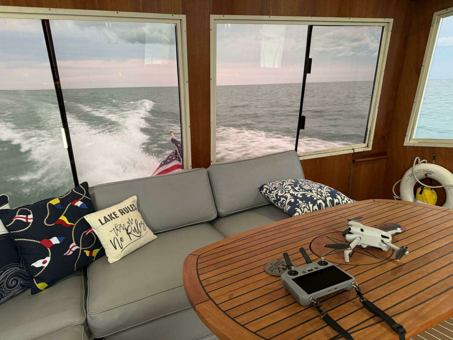 1987 Viking 48 Motor Yacht - Image 28