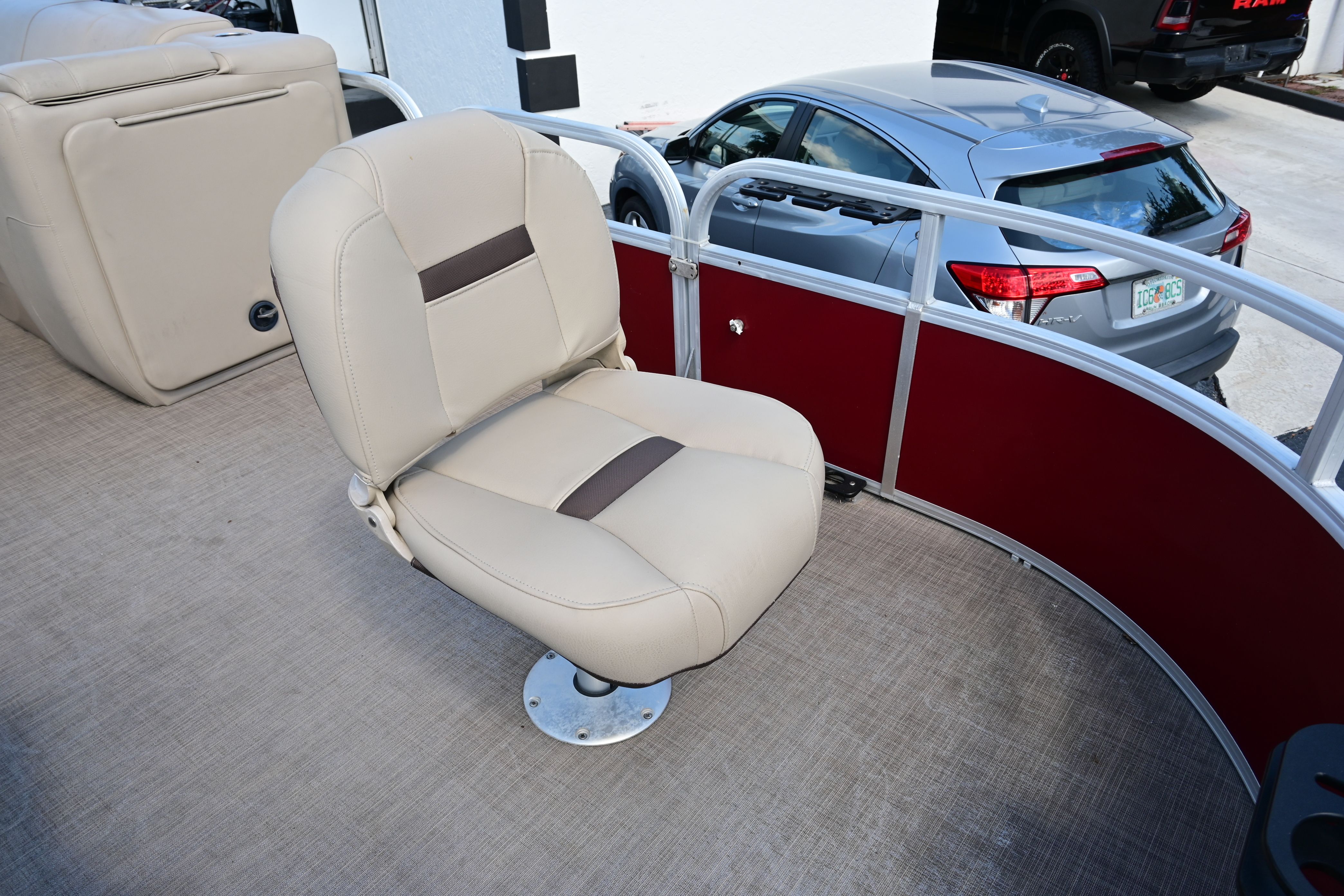 Seat on a 2019 Sun Tracker FISHI pontoon boat.