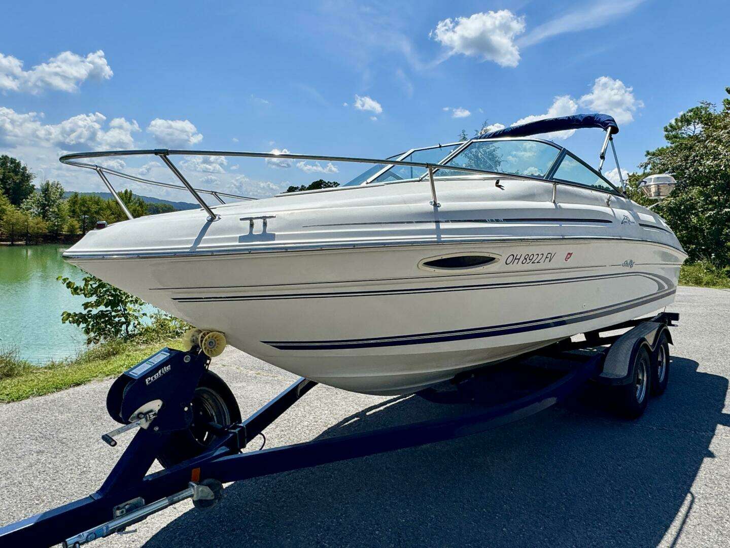 1999 Sea Ray 215 Express Cruiser - Image 17