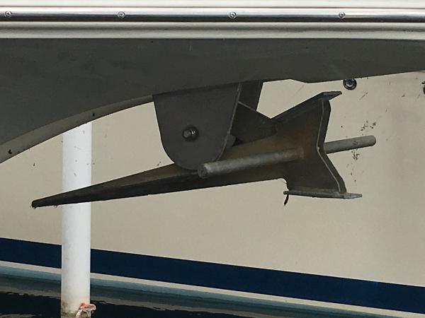 Anchor of a 2004 Cruisers Yachts 3372 Express boat.