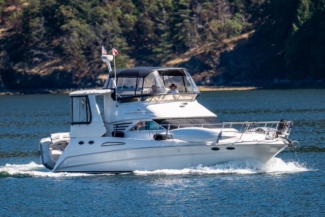 1999 Sea Ray 420 Aft Cabin