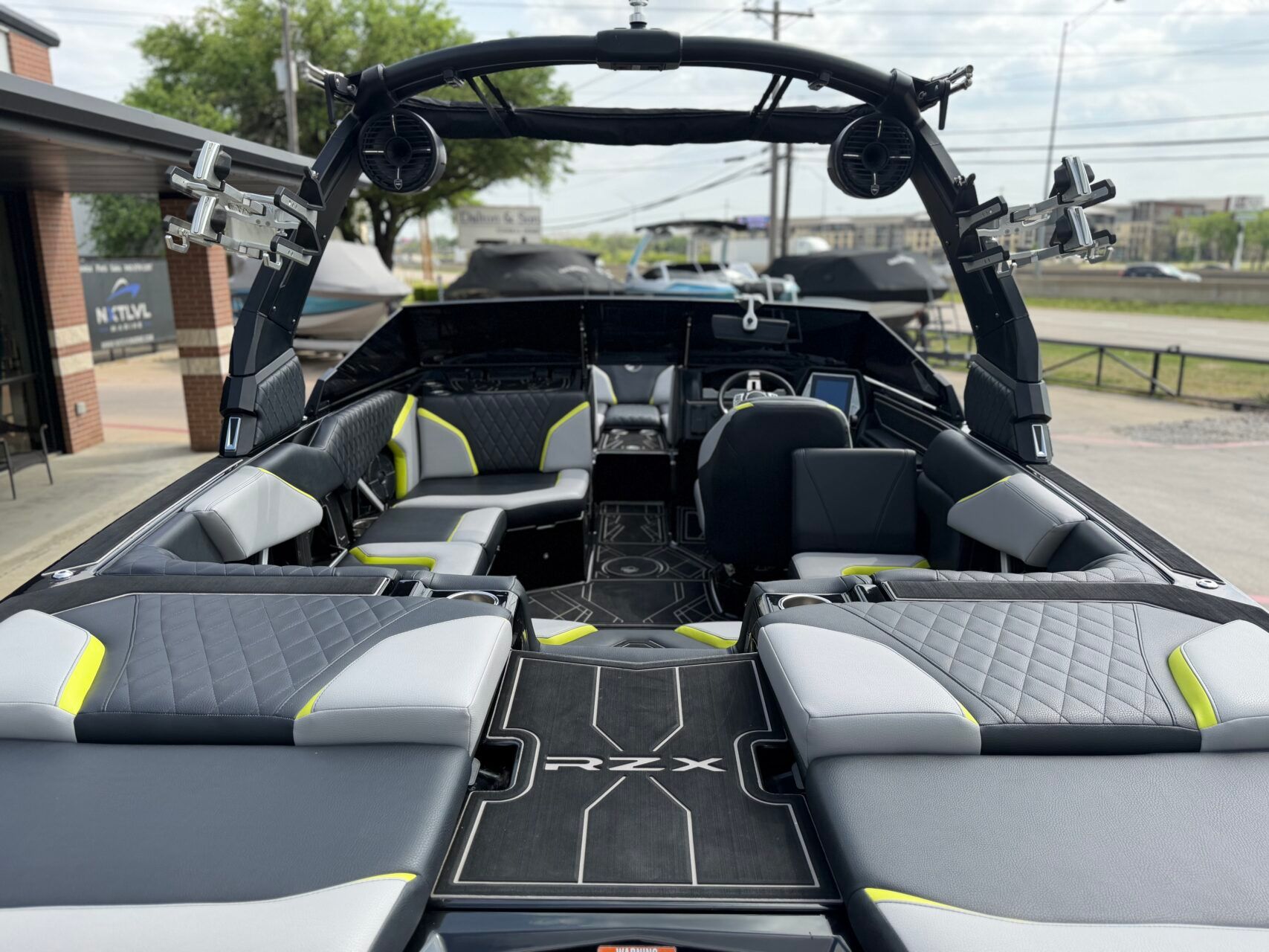 2022 Tigé 22RZX - 10
