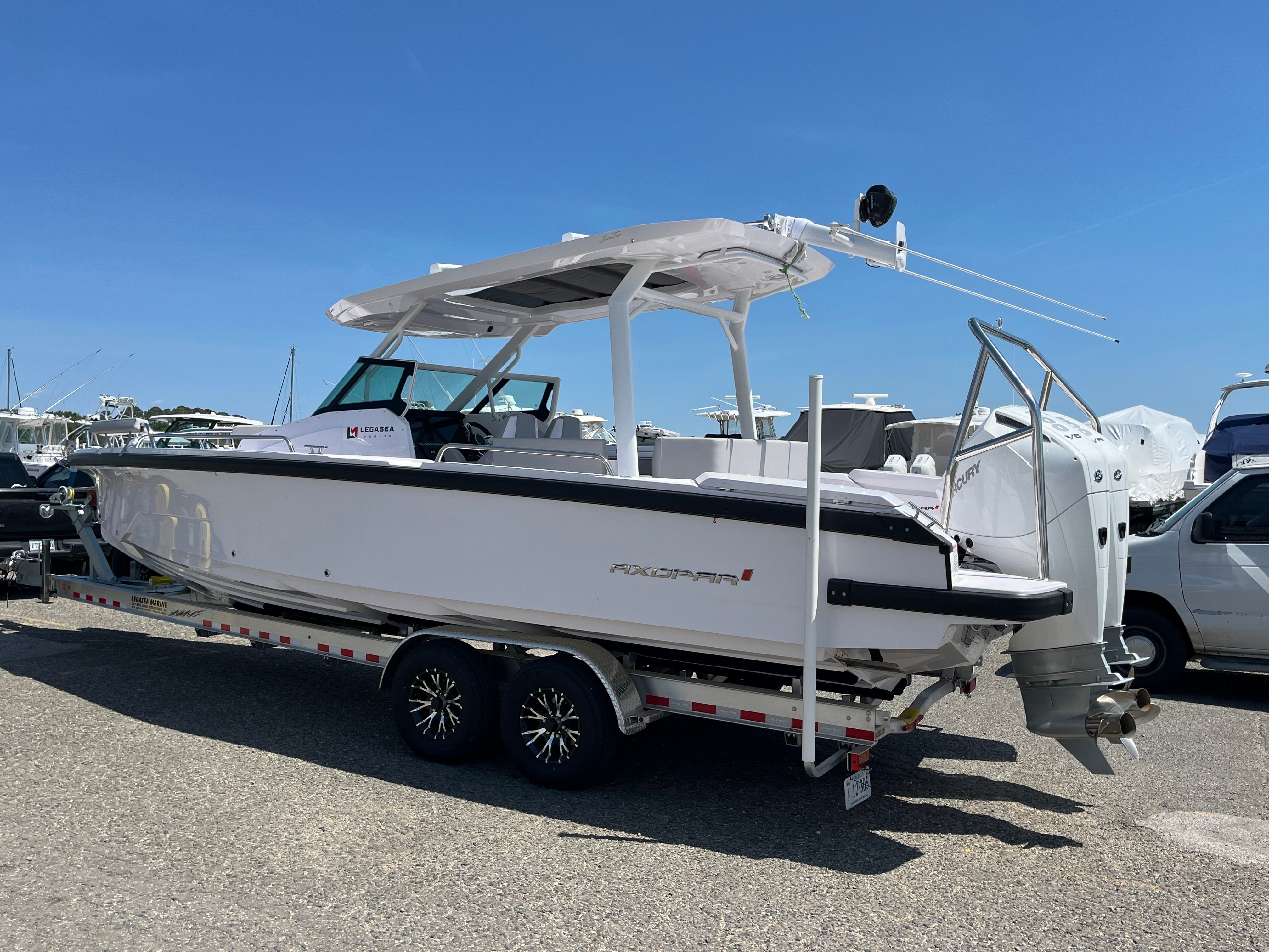 2025 Axopar 29 SUN TOP