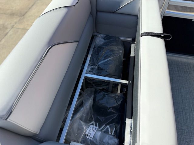 2026 Avalon Venture Quad Lounge - 19' - 9