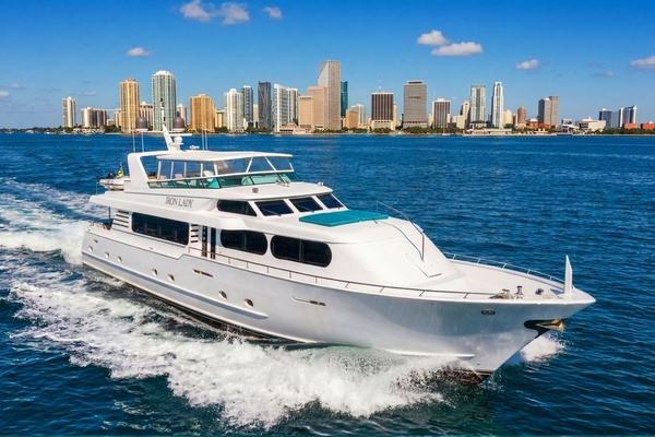 2006 Broward Raised Pilothouse