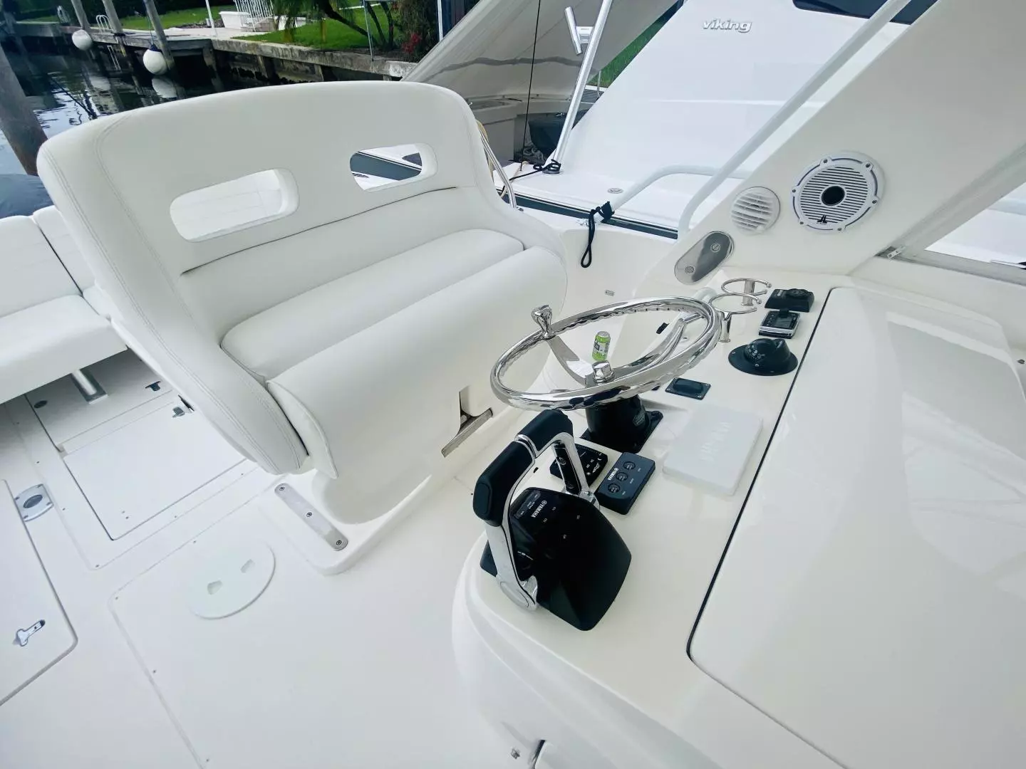 2008 Intrepid 390 Sport Yacht - Image 32