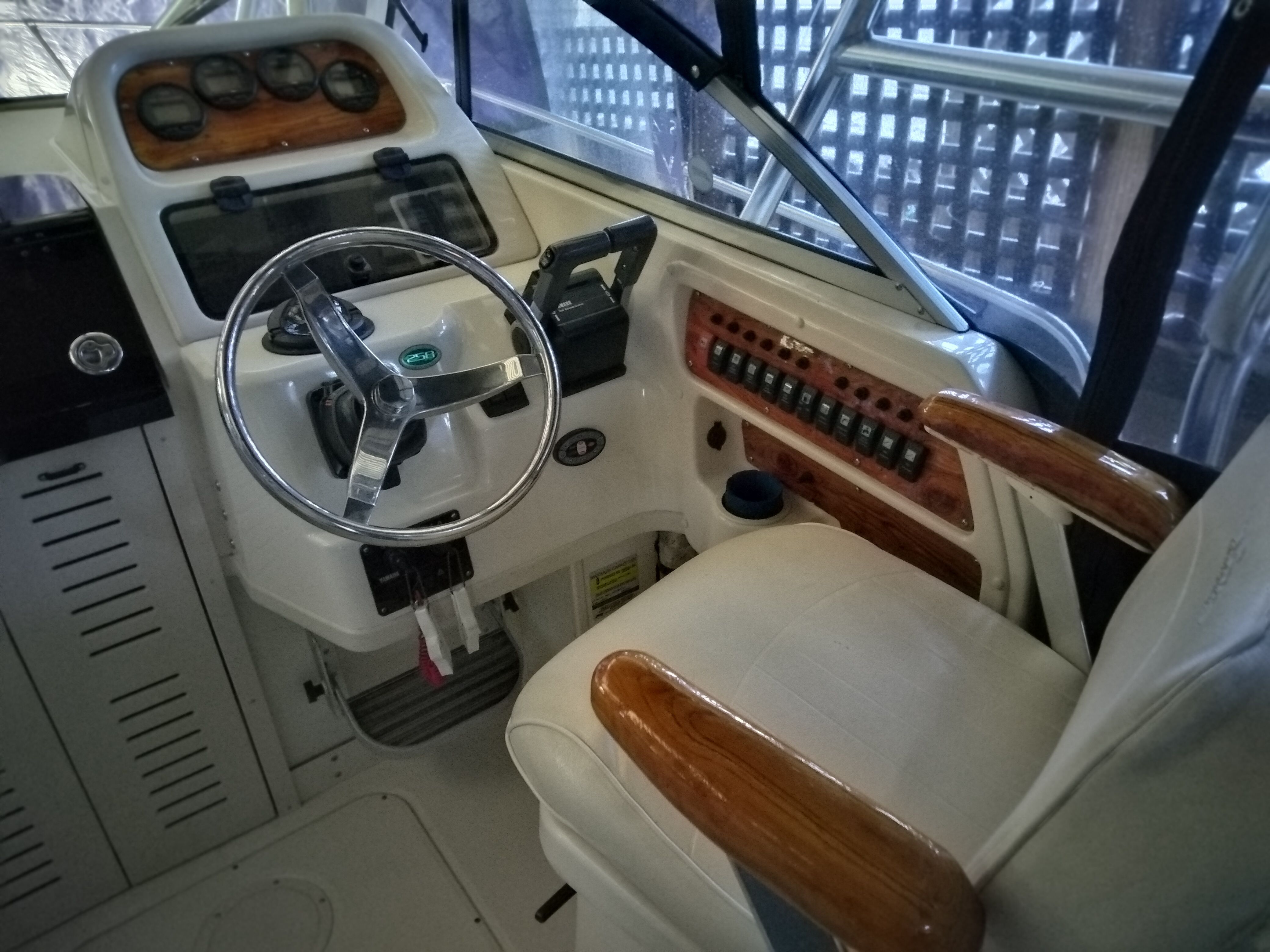 2004 Grady-White Journey 258 - 2