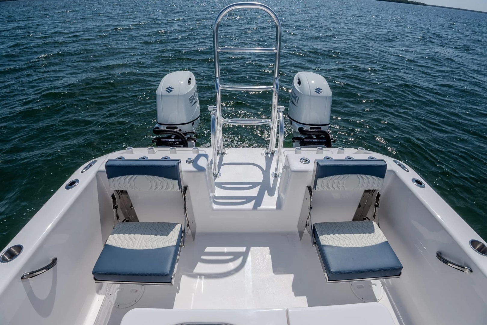 2026 Twin Vee 260 GFX2 CC - Image 12
