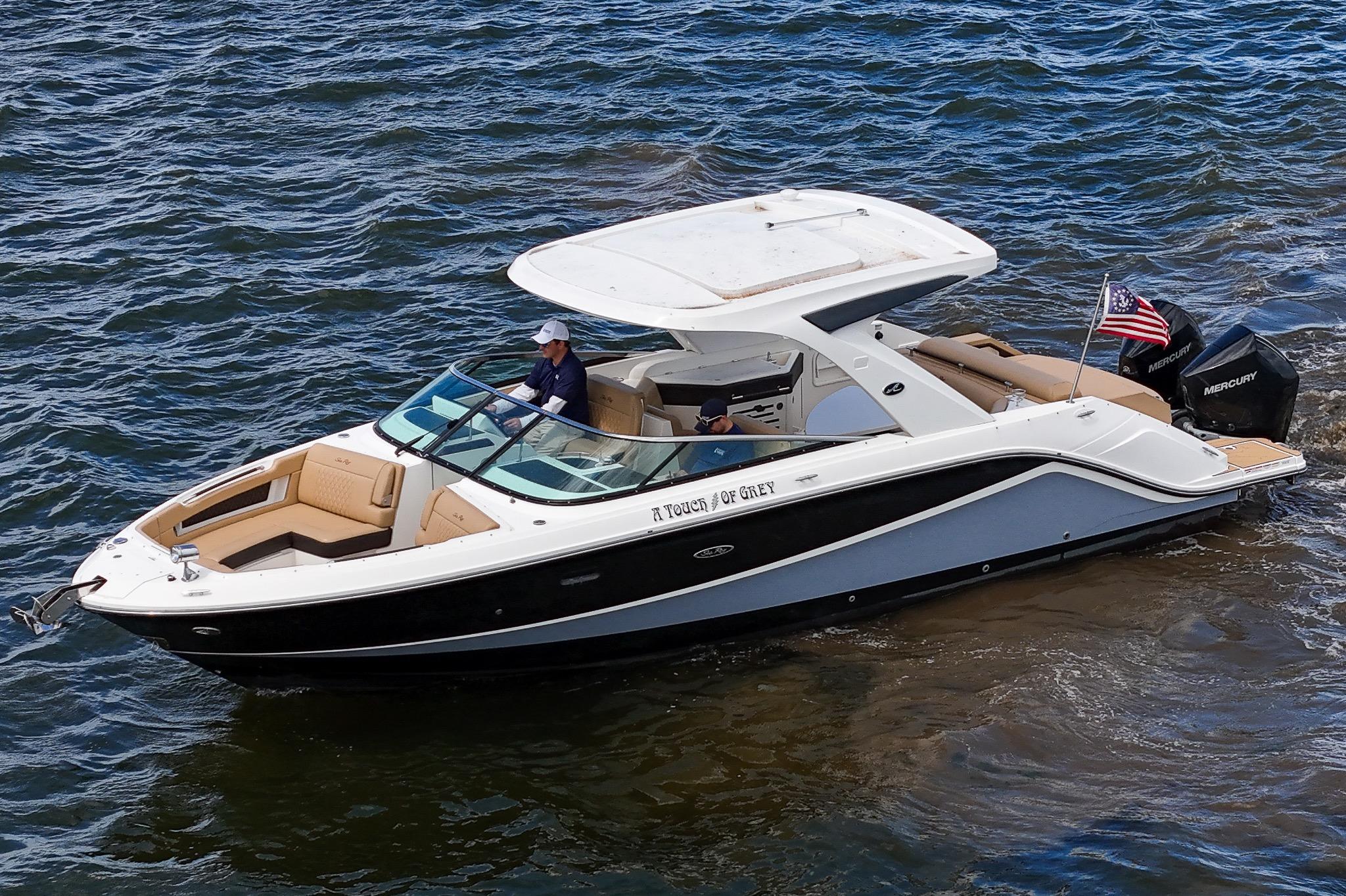 2023 Sea Ray SLX 310 Outboard