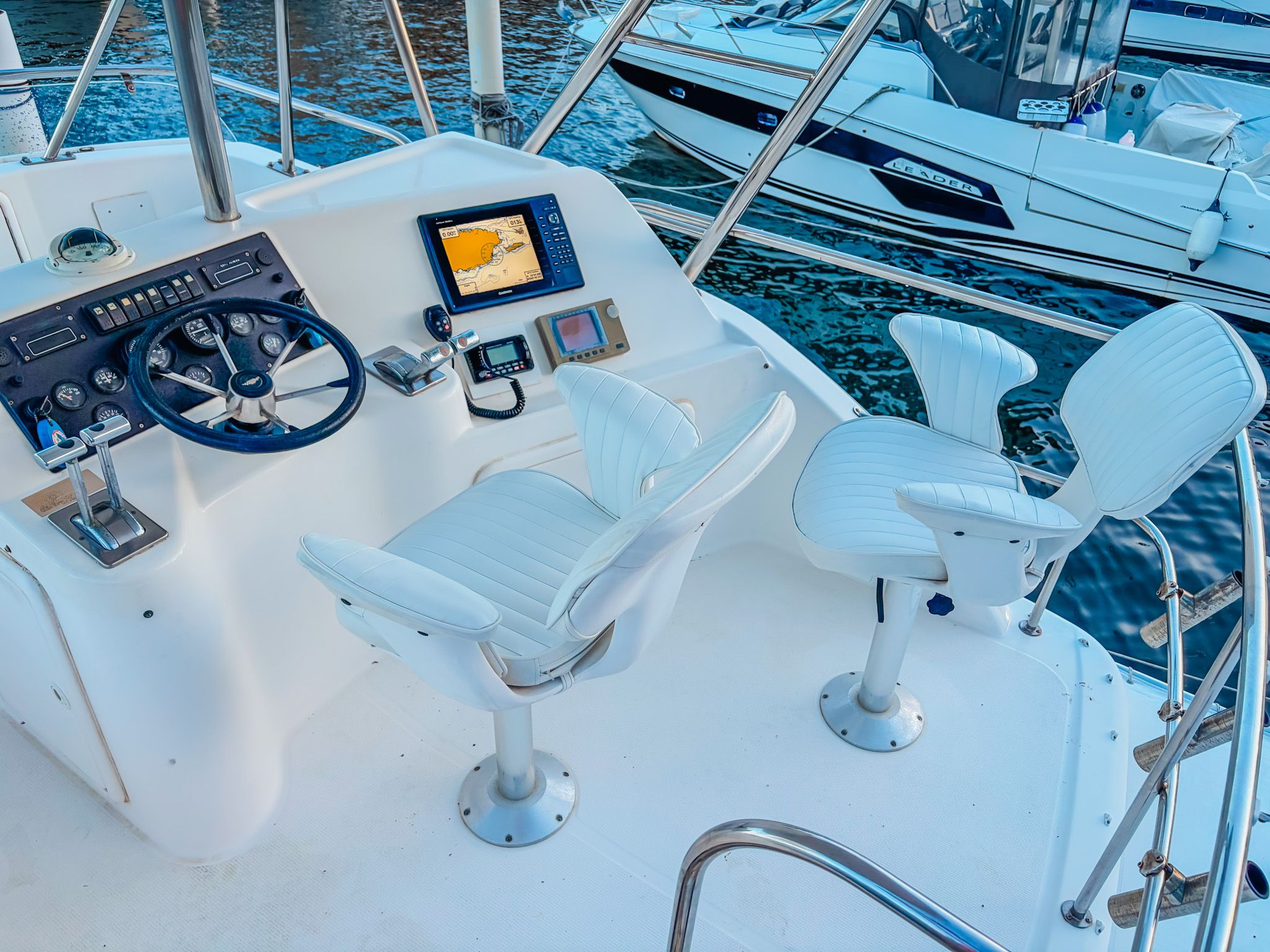 2002 Wellcraft 350 Coastal - 12