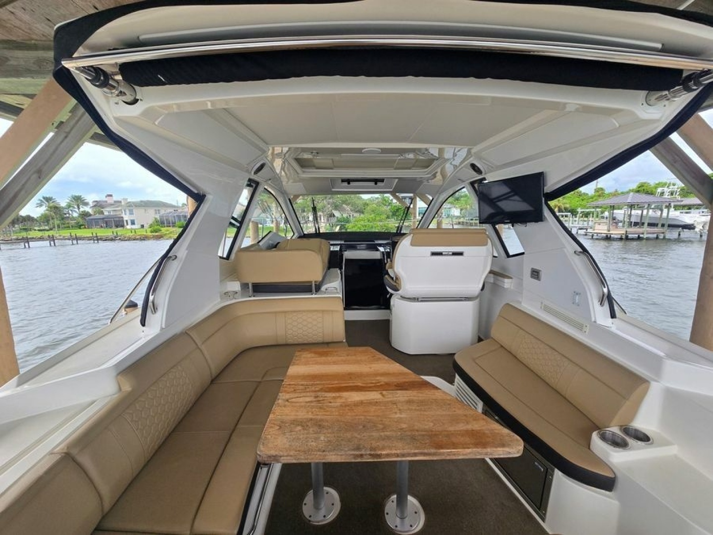2018 Sea Ray — - Image 19