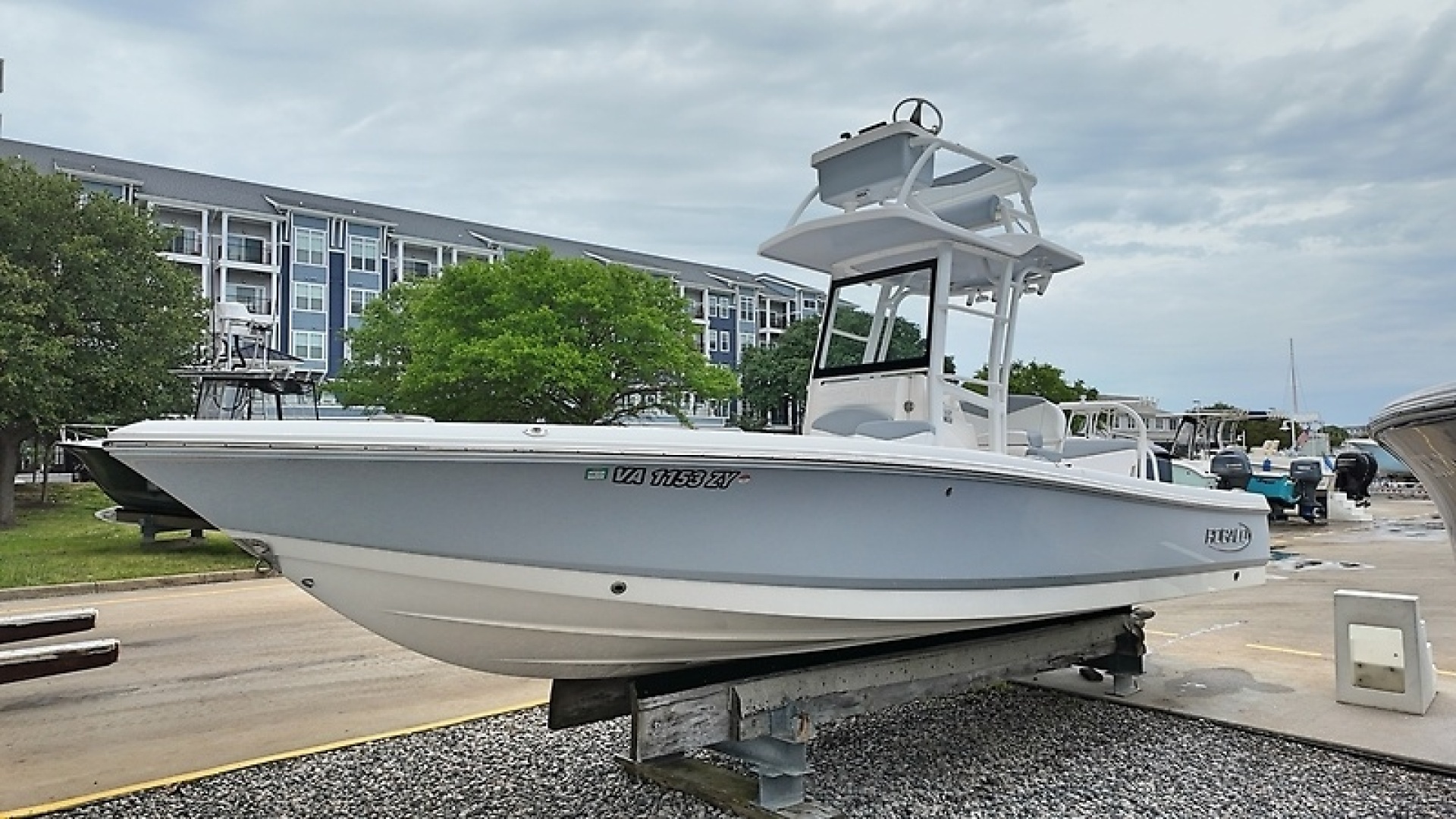 2021 Robalo 246 Cayman SD - Image 8