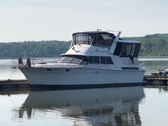 1985 Silverton 40 Aft Cabin