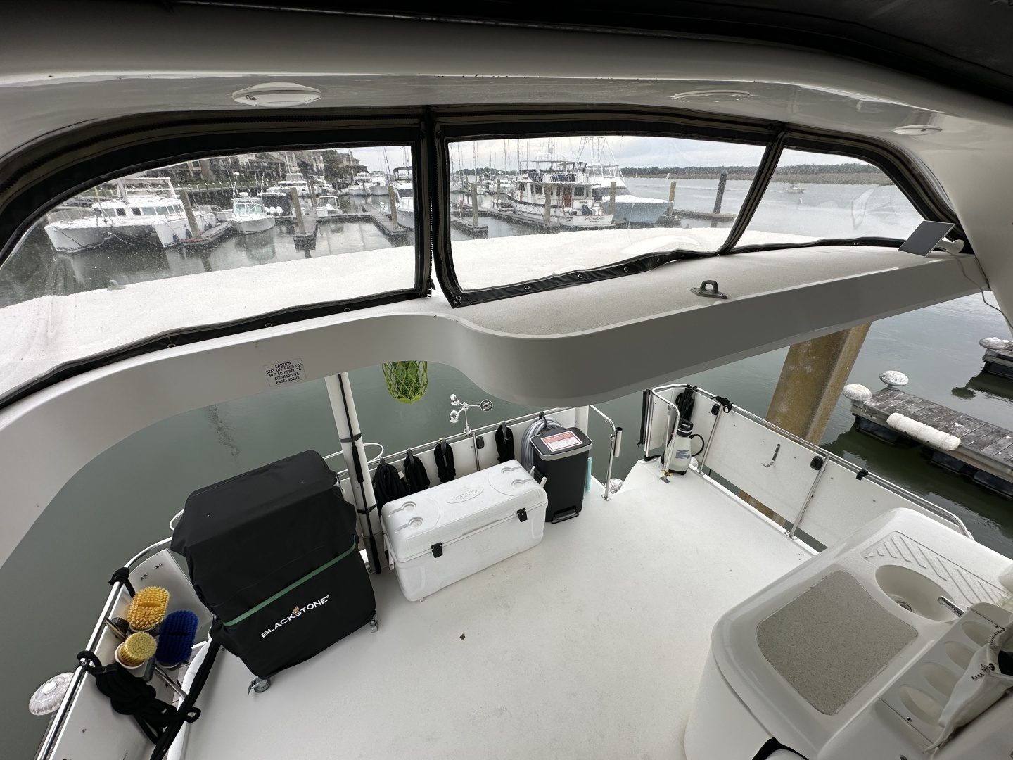1998 Cruisers Yachts 3650 Aft Cabin - Image 17