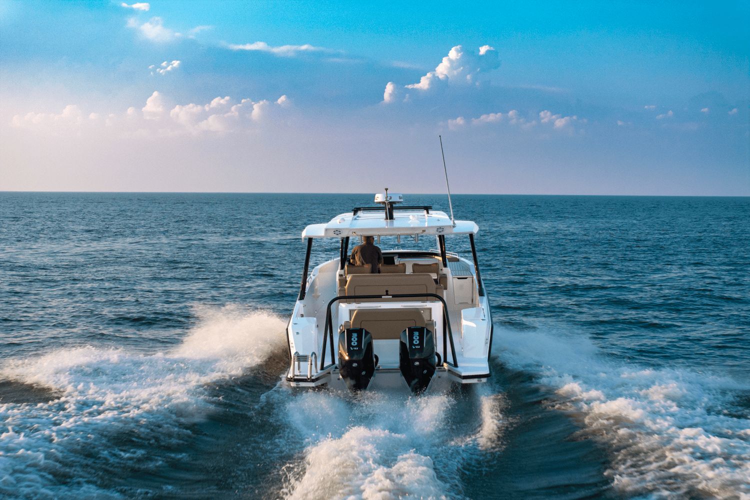 2027 Cruisers Yachts 38 VTR - 39