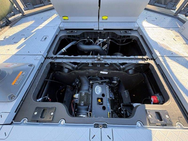 2026 Sea-Doo Switch Fish 18 - 9