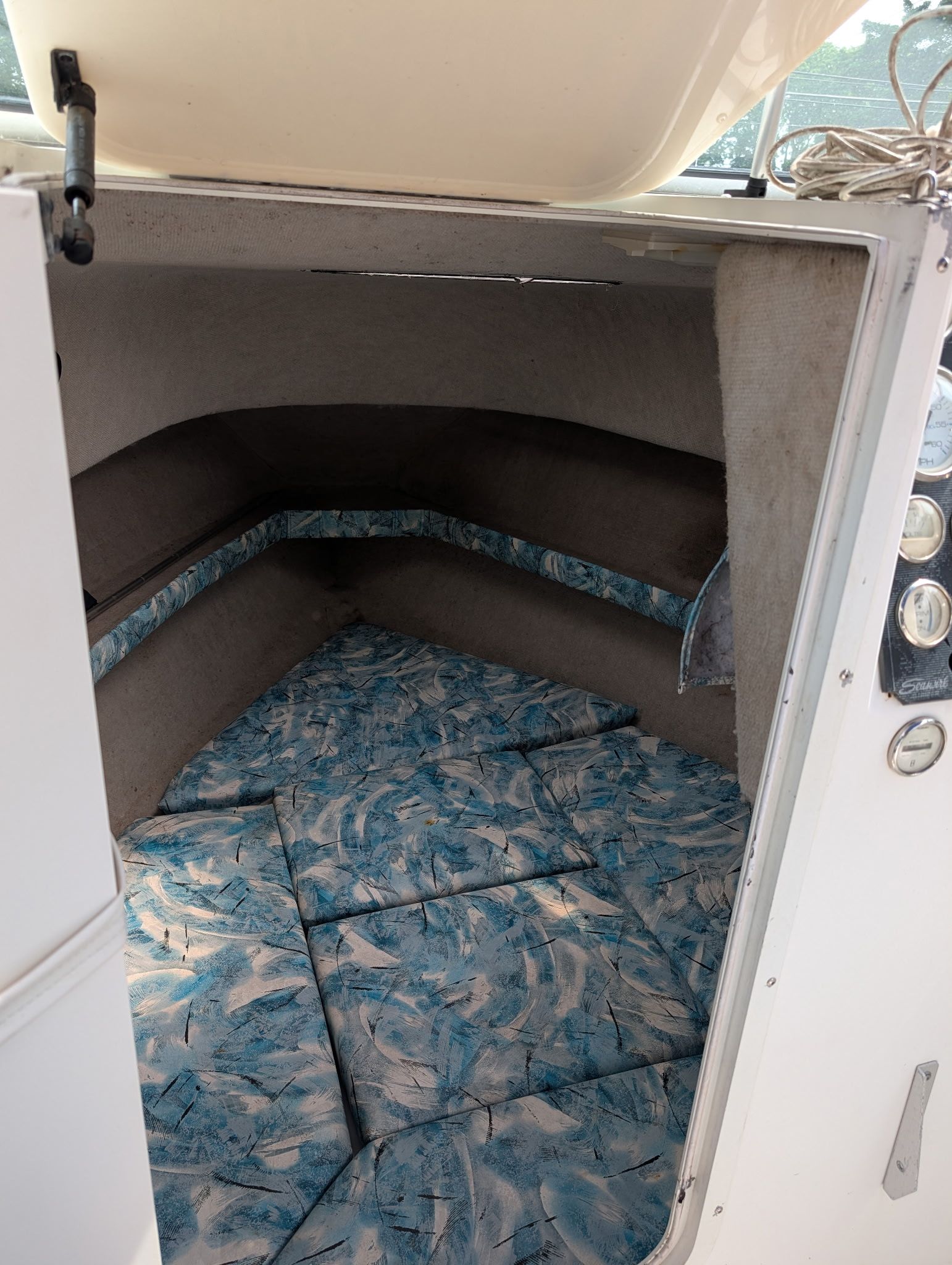 1999 Seaswirl Striper 2100 - 8
