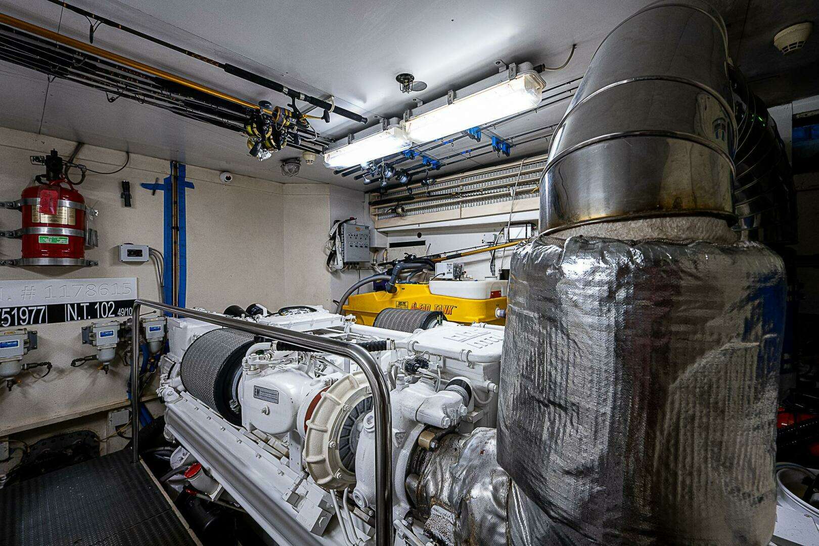 2006 Ferretti Yachts 830 - Image 135
