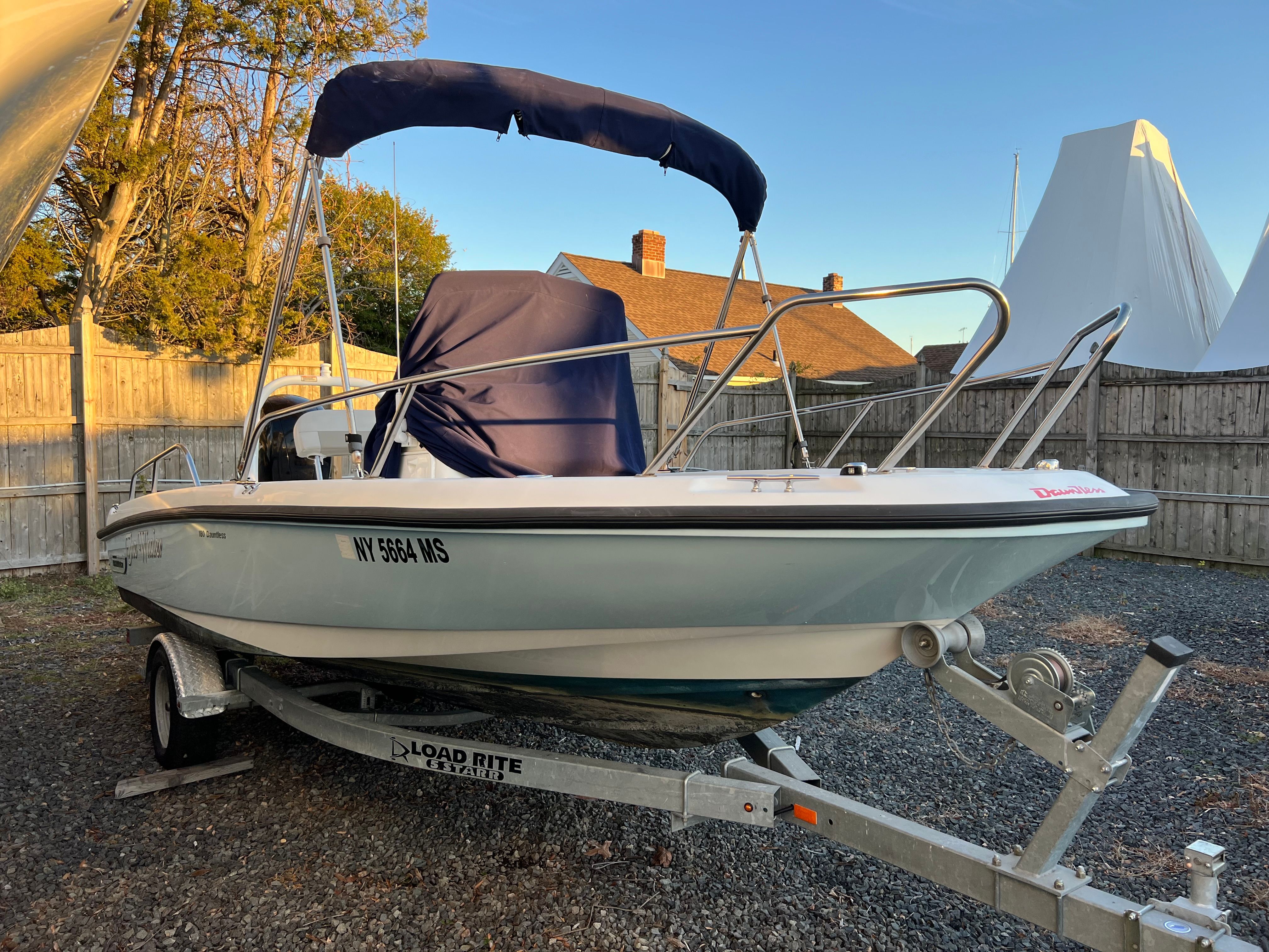 2021 Boston Whaler 180 Dauntless