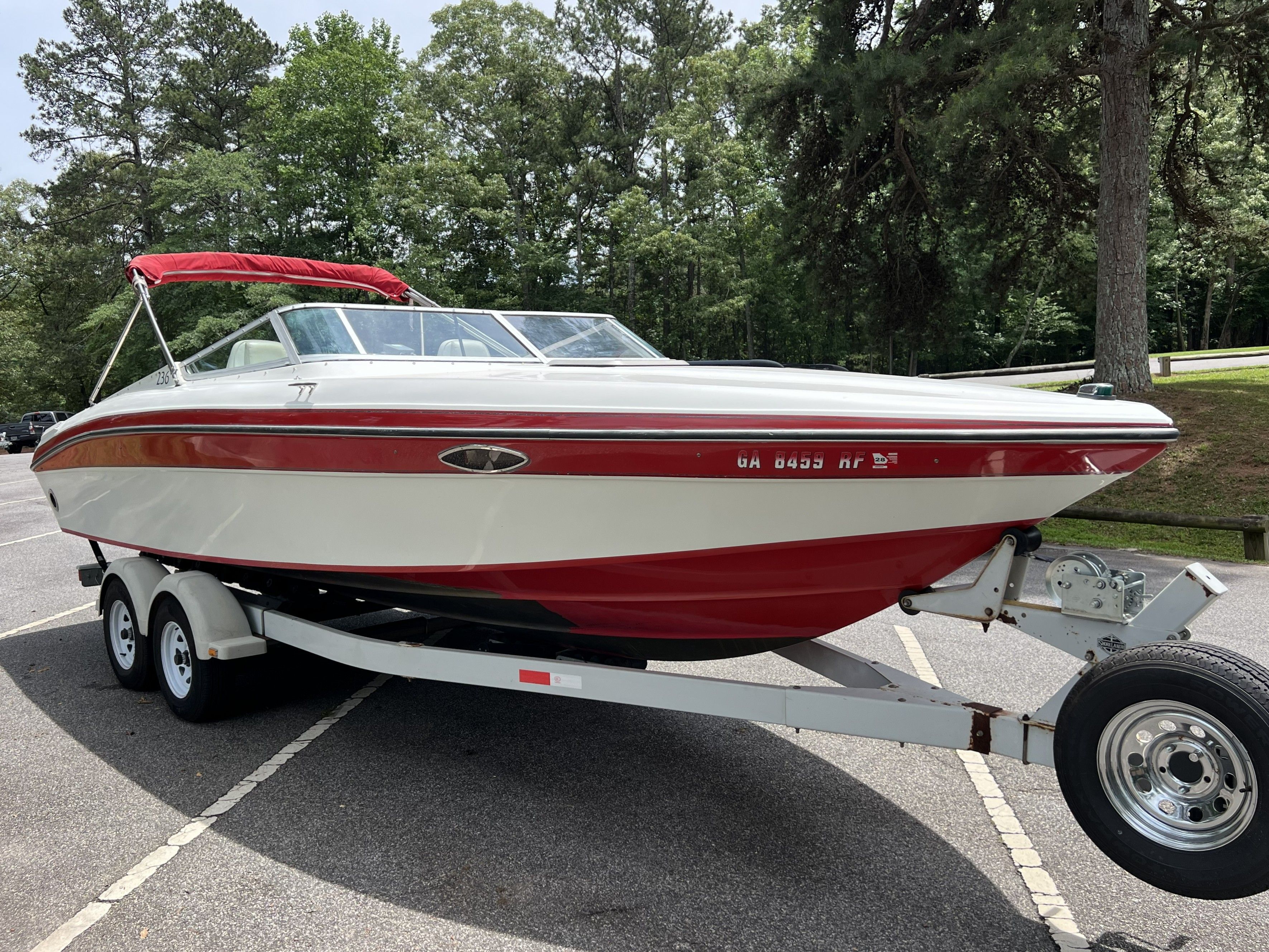 1990 Rinker 236 Sport Cuddy - 4
